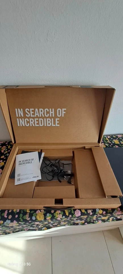 ASUS E510MA- BR 1659WS 15,6" (Intel Celeron N4020, 4GB RAM  114Gb  ) Laptop -... - Immagine 4 di 4