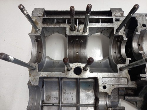 Yamaha R5 YR5 250 350 Engine Crank Case - Picture 12 of 12