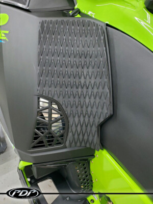 ARCTIC CAT CATALYST 600 / 858 DIAMOND GRIP KNEE PADS by PDP 3M BLACK