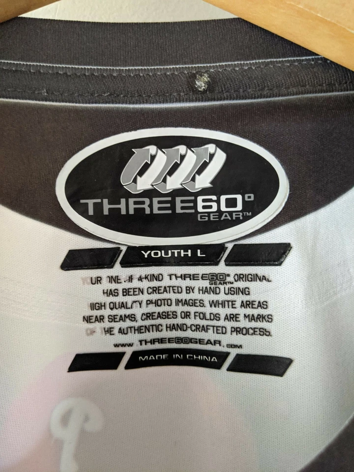 Three60 Chase Utley Philadelphia Phillies Shirt Short Sleeve Size YOUTH Large - Image 3 of 4