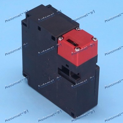 New   Guard Lock Safety Door Switch D4NL-2FFA-B4S  SPOT STOCK *mn
