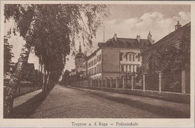 Ak, Treptow a. Rega Trzebiatów Polizeischule, Polen (MJ-26)1025