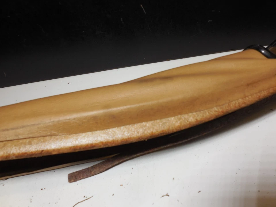 Panel de ajuste de pilar lateral B 2016921089 84-93 Mercedes Benz W201 190D 190E Foto 3 de 4