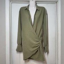 PRETTYLITTLETHING Green Textured Gathered Long Sleeve Shirt Dress Plunge Size 0
