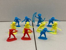 Lot of 11 - Vintage Plastic Cowboys  Indians - 2" Blue Red Yellow