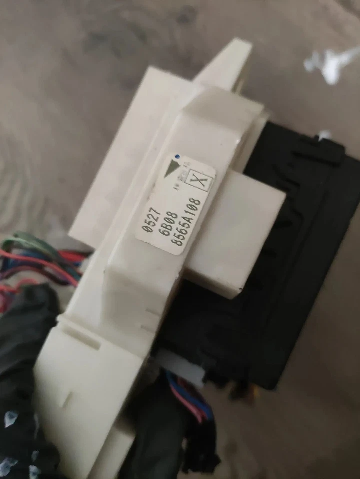 Kit centralina motore Mitsubishi Colt CZC 1860A718 A1351507679 - Immagine 2 di 4