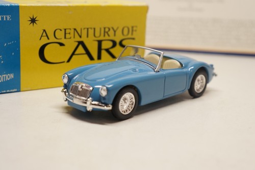 HATCHETTE / CENTURY OF CARS / CORGI - MGA ROADSTER - MODELLAUTO IM MASSSTAB 1:43