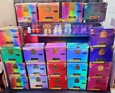 Rainbow High  Mystery Accessories Shoes Handbags 21 Boxes + Display w/ Shoes(RV)