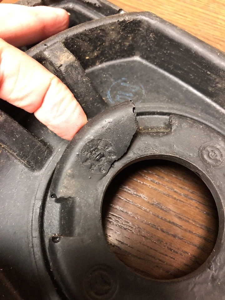 MERCEDES BENZ 123 TIPO 300TD 1984 VOLANTE BOCINA ALMOHADILLA CON EMBLEMA OEM Foto 4 de 4