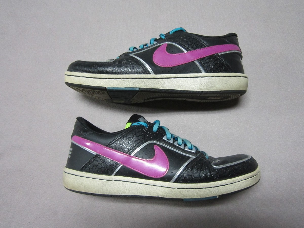 nike delta lite