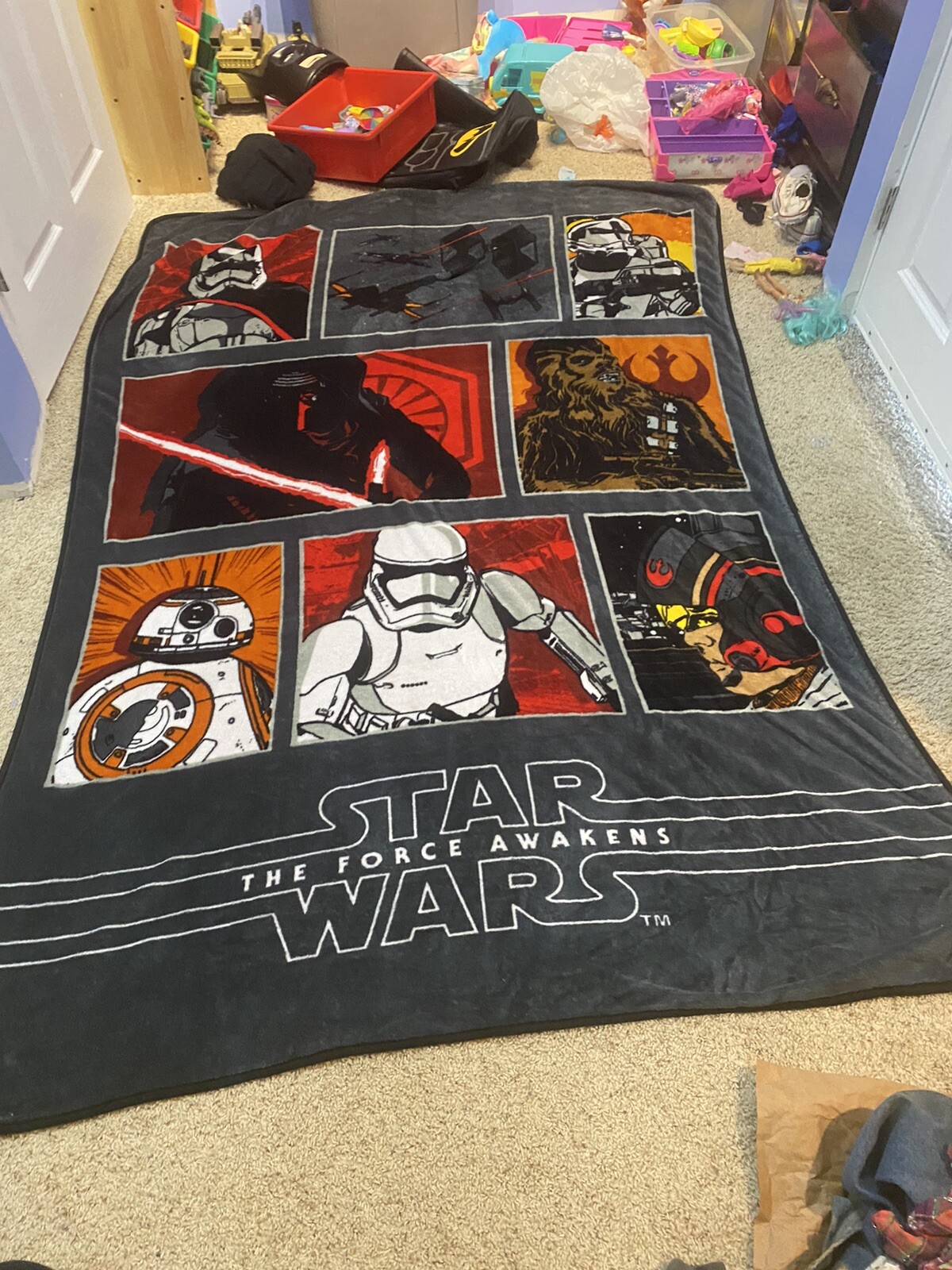 Star Wars: Episode 7 Force Awakens Resistance Character Plush Throw Blanket