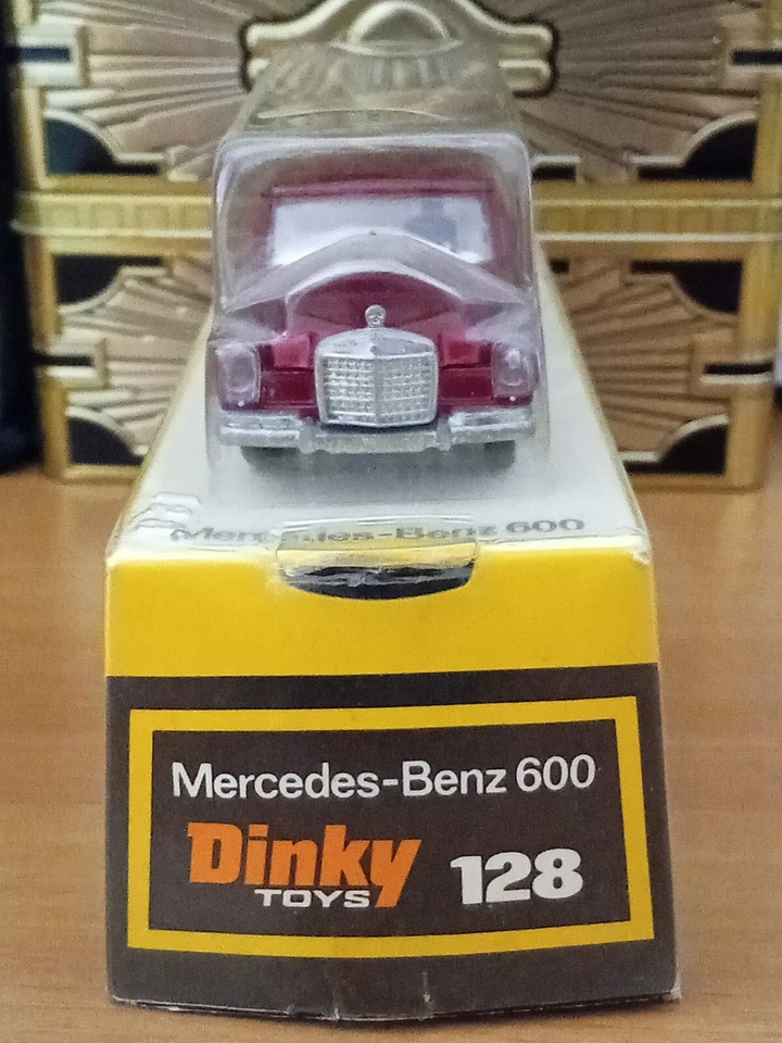 Dinky Toys 1:43, "Mercedes-Benz 600" N°128. Con Scatola. - Immagine 2 di 4