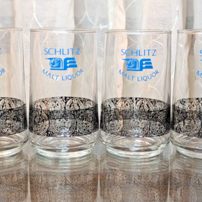 2 VTG Schlitz Malt Liquor 12 oz Beer Glass Set Blue Logo 4-3/4'' EUC RARE LIKENEW