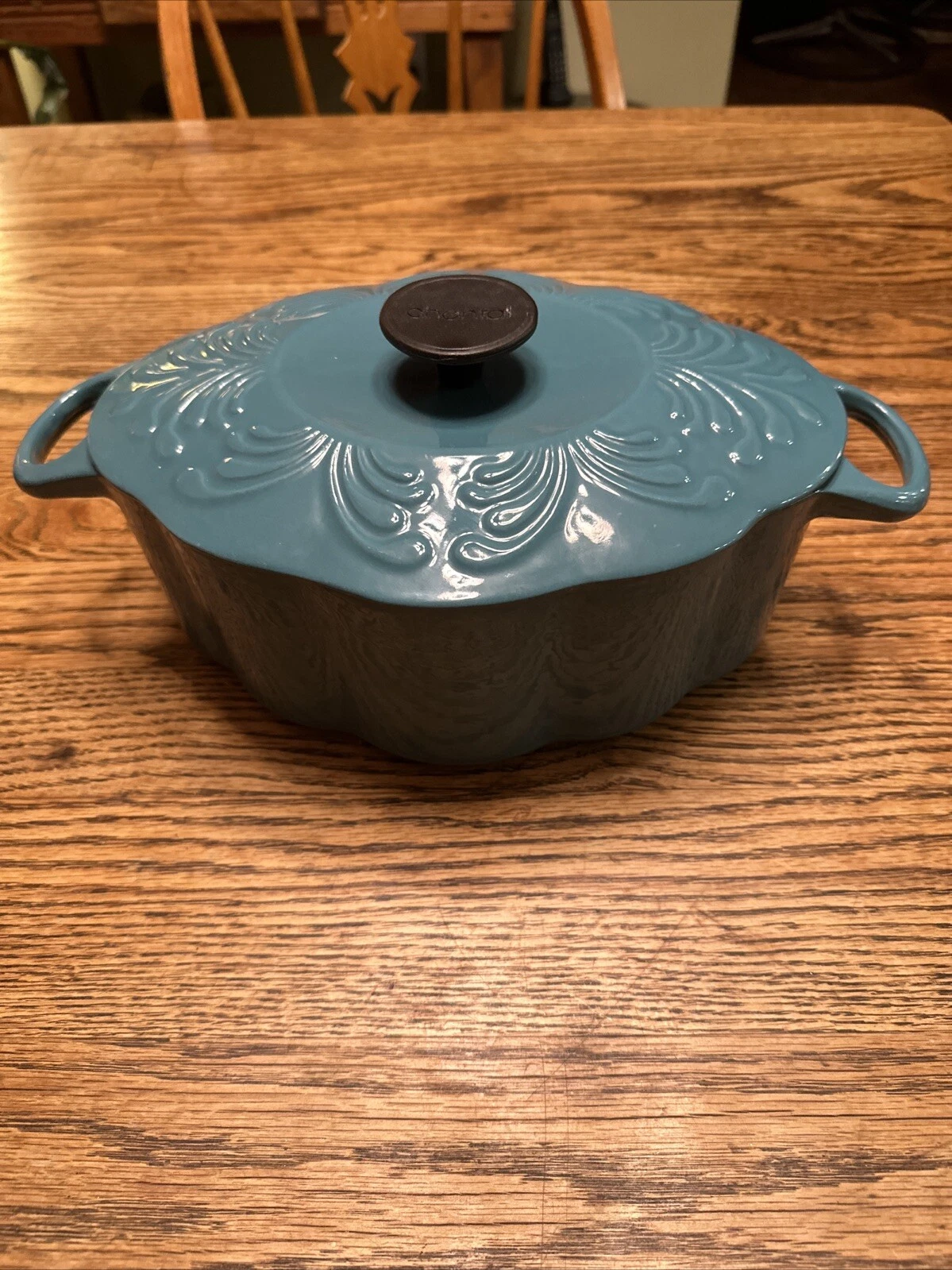 Wonderful Chantel Turquoise Oval Dutch Oven 4 Quart