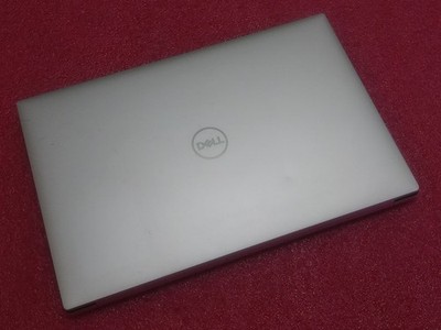 Dell XPS 15 9520 - i7-12700H 14-Core  - 1TB NVMe- 24GB DDR5 - NVIDIA RTX 3050 Ti