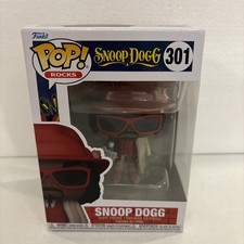  Funko Pop! Figura Vinilo Rocks: Snoop Dogg #301 - Abrigo de Piel Traje Rojo - Nuevo