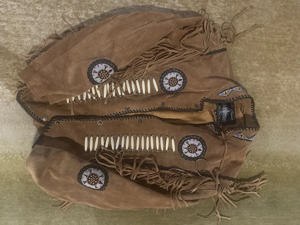 Ropa de cuero East West Chaqueta de cuero Nevera con abalorios Pequeña para mujer Foto 4 de 4