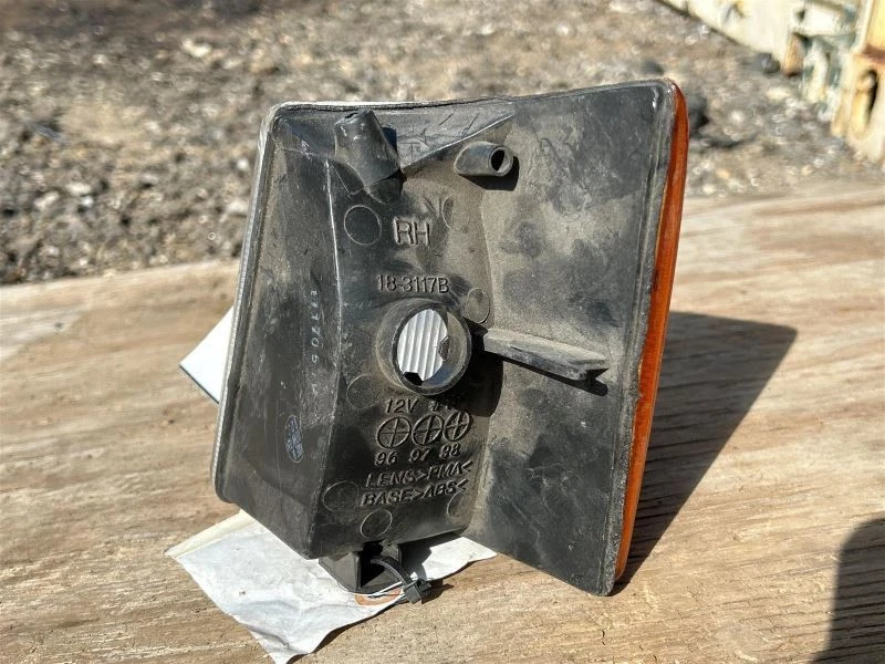 Marcador lateral de esquina/luz de estacionamiento para pasajeros compatible con 93-98 Grand Cherokee 566001 Foto 2 de 3