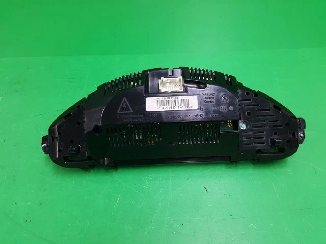 Mercedes-Benz E280 2006 grupos de instrumentos A2115401748 Foto 4 de 4