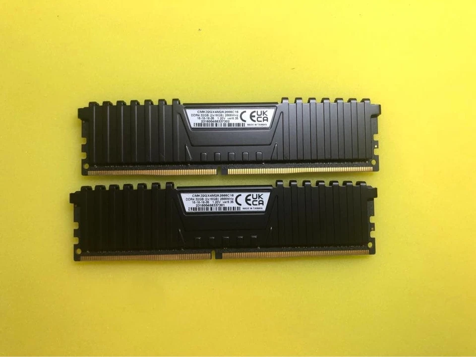 CORSAIR VENGEANCE 32GB (16GBx2) DDR4-2666 PC4-21300 Desktop RAM Tested - Image 2 of 2