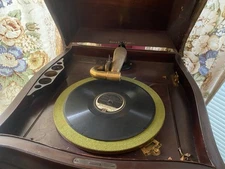 Vintage Victor Victrola Windup Crank Talking Machine Phonograph Cabinet