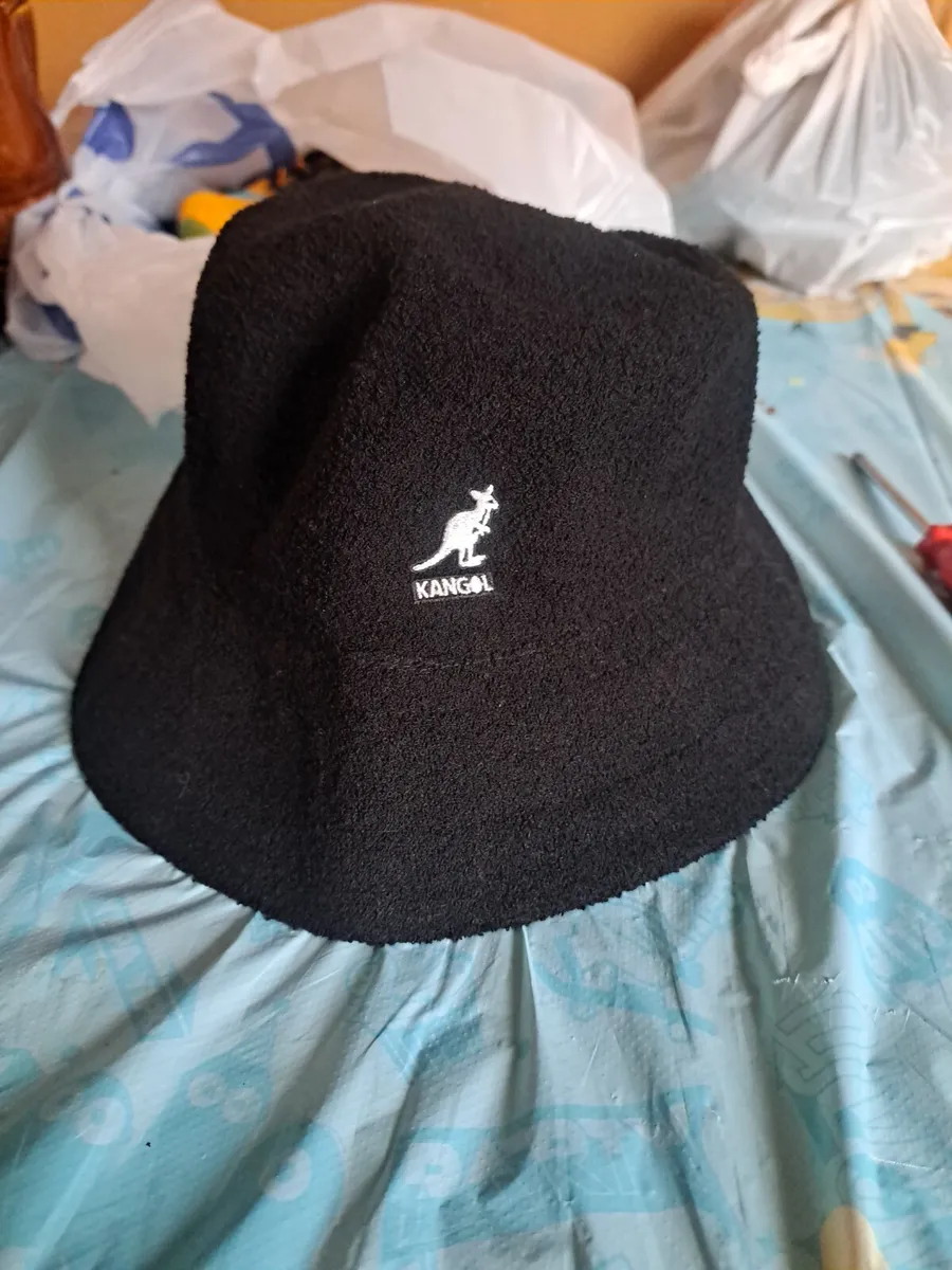 $64 Kangol Unisex Black Bermuda Casual Textured Bucket Hat Size M