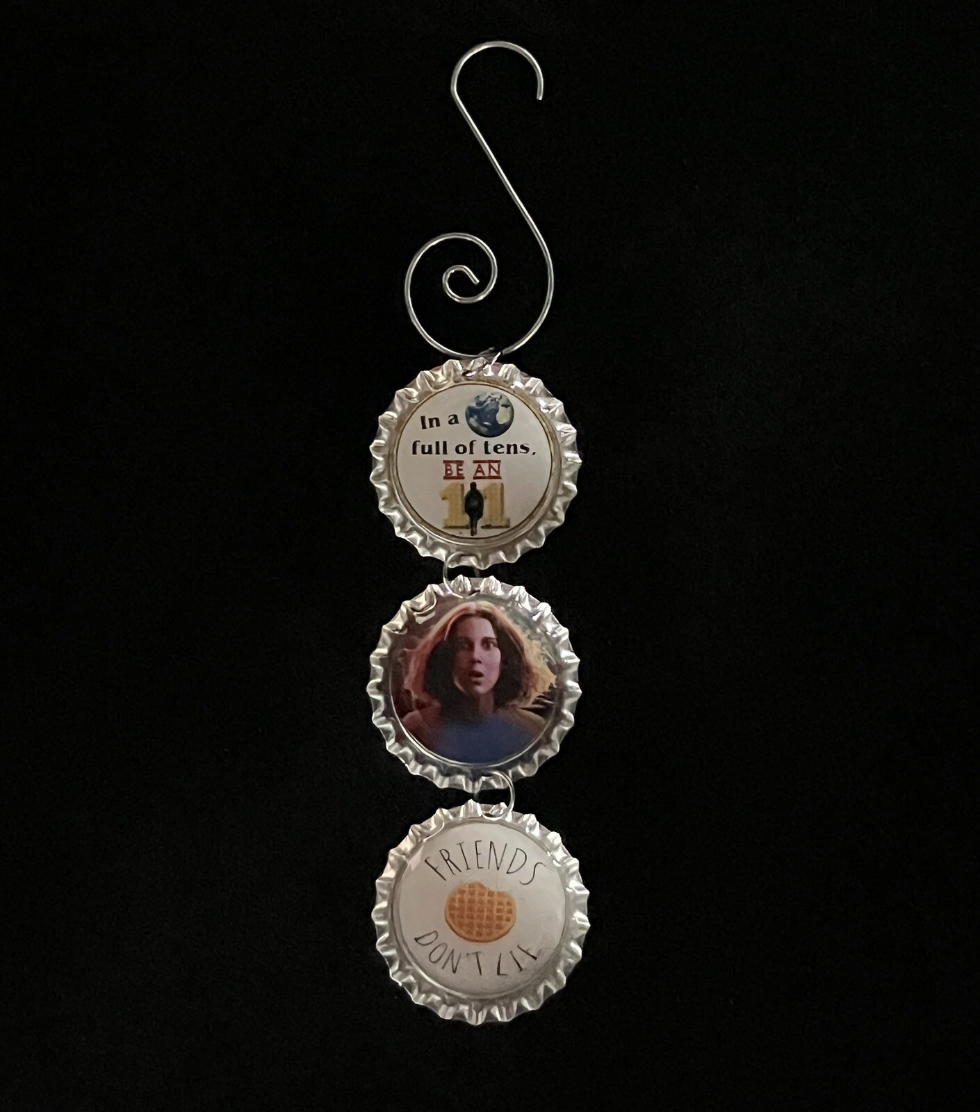 Stranger Things Christmas Tree Ornament Bottle Cap Holiday Decor stranger-things-christmas-tree-ornament-bottle-cap-holiday-decor