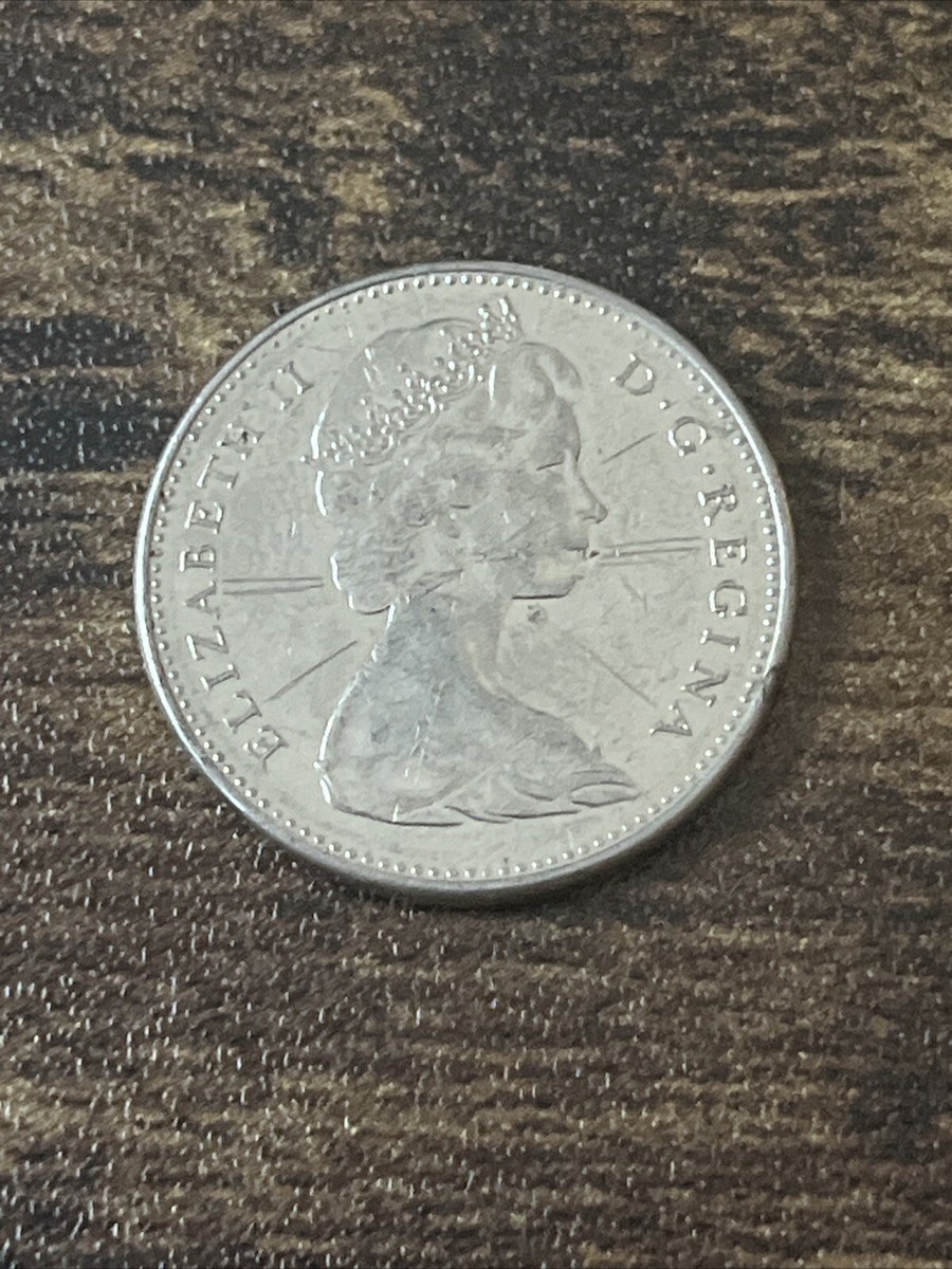 1867-1967 Canada 5 Cents Nickel Coin Queen Elizabeth II Snowshoe