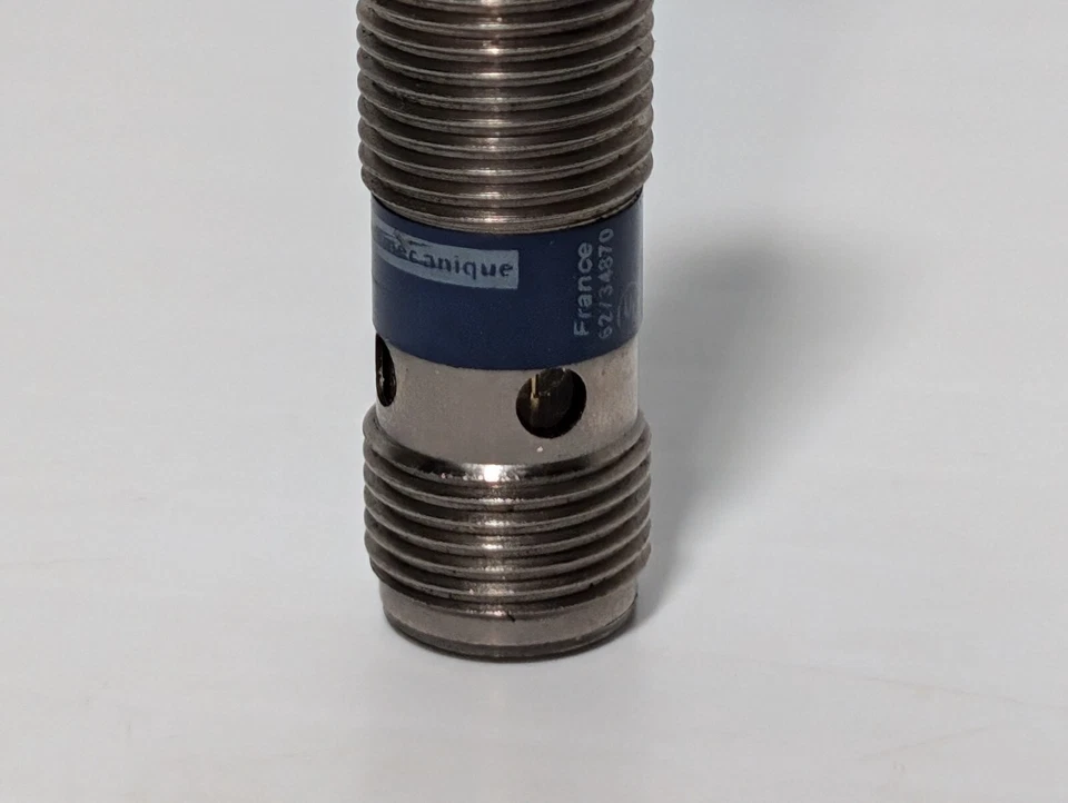 Telemecanique XS2N12PA340D Inductive Proximity Sensor, 12-24vdc, Barrel - Image 4 of 4