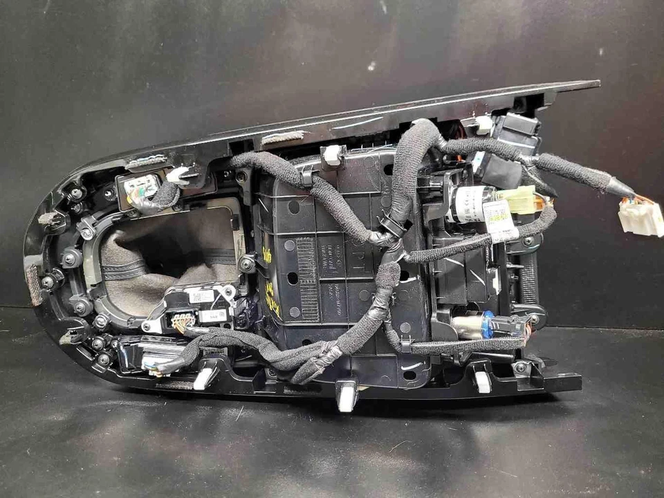 ✅ 2019 KIA FORTE Front Console Floor With Wireless Charger OEM - Image 4 of 4