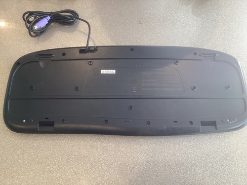 Logitech Y-SU61 Deluxe Black QWERTY UK Keyboard( ps/2 to USB adaptor required) - Picture 2 of 2