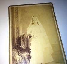 Antique Victorian Religious Girl in Communion Fashion Dress New York CDV Photo 