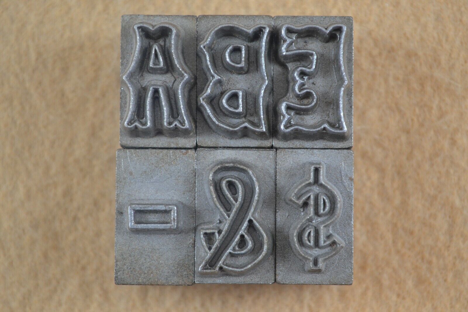 Alphabet & Number Stamp Set 1/4 - Leathersmith Designs Inc.