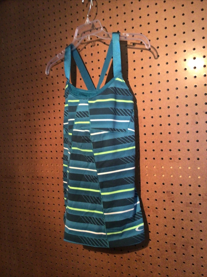 Oakley женщин размер средний плавать танкини верхний зеленый в полоску #19 - Изображение 3 из 4