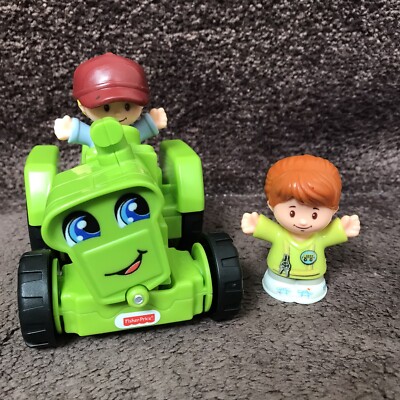 Fisher Price Little People Helpful Harvester Movable Tractor 2016 2 Figures