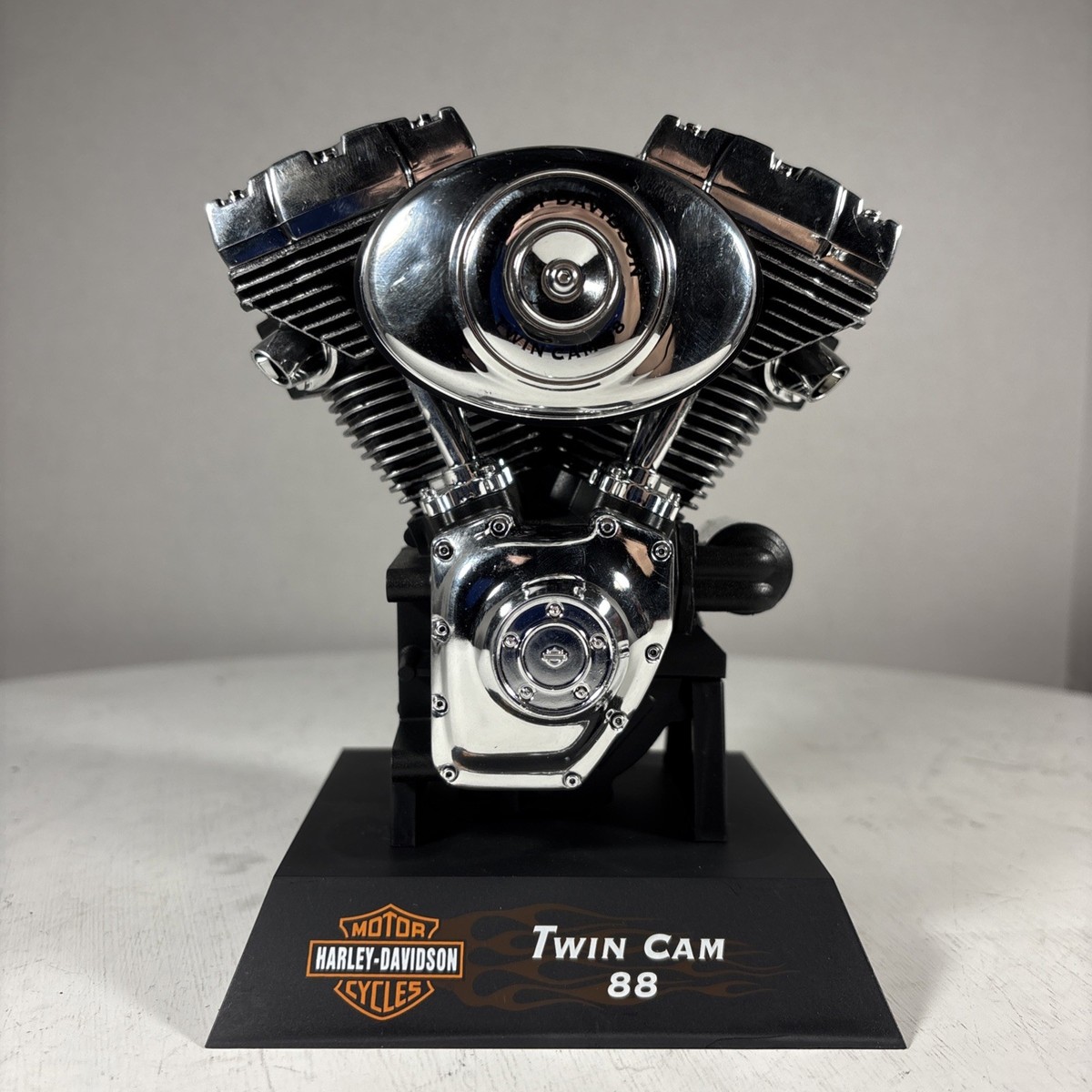 Harley Davidson 1/2 Scale Visible Twin Cam 88 Working Model Kit