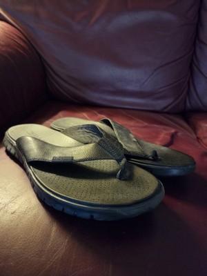 Cole Haan Men's Zerogrand Thong Sandal Mens 10 Size Black Color Used