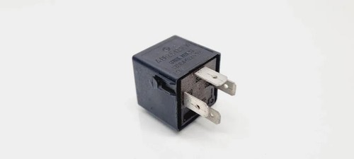 MERCEDES-BENZ C W203 Relais A0025421319 2.00 Petrol 95kw 2001 31110691