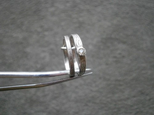 Engagement & Wedding Rings Patterned Bands Vtg Sterling Silver Bracelet Charm 1g
