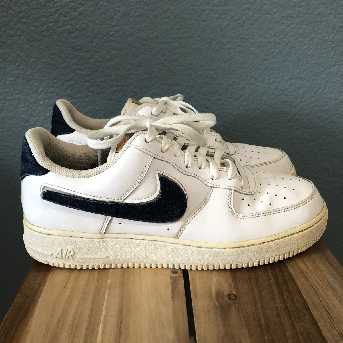 Nike Air Force 1 '07 LV8 sneakers in navy and brown