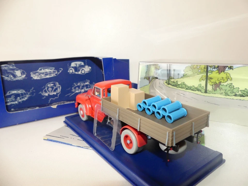 VOITURE TINTIN N°61 CAMION ROUGE DE L'ILE NOIRE ATLAS 1:43 - Photo 2/2