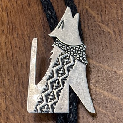Allison Snowhawk Lee Navajo Stamped Coyote sterling silver 38  Bolo Tie vintage