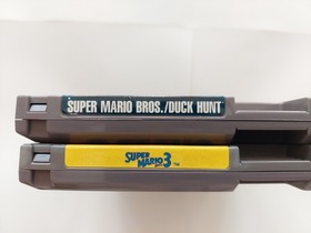 Original Nintendo NES Console OEM + Controllers + Zapper &ndash; Tested Works &ndash; AS-IS