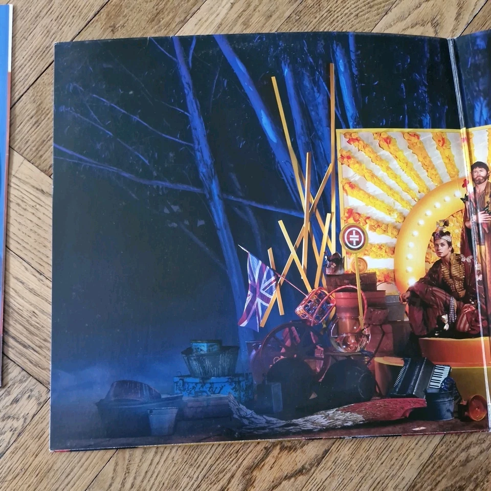 TAKE THAT VINYL WONDERLAND VG+/Vg+ - Image 2 of 4