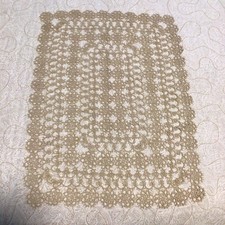 Vintage Tatted Table Mat 12.5 X 17.5 Ecru Thread Beautiful Craftsmanship Work 