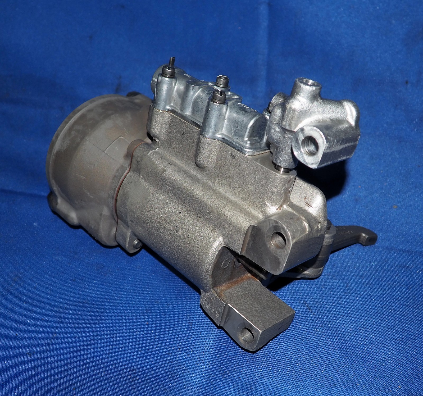 1969 Rolls Royce Silver Shadow 4 Speed Transmission Rear Servo OEM Nice!