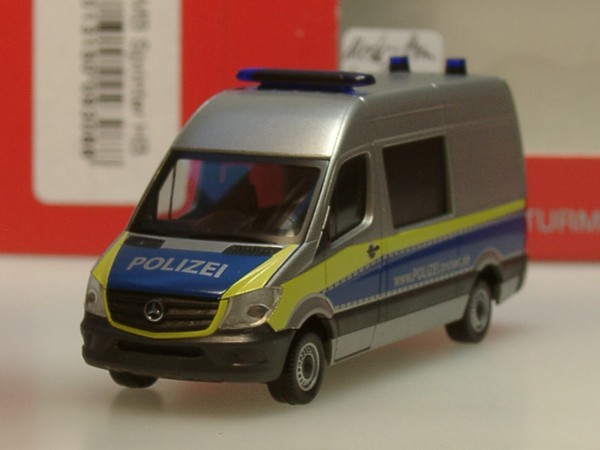 "Herpa Mercedes Sprinter Halbbus \"Polizei Mecklenburg-Vorpommern\" - 093088 - 1:87"-image