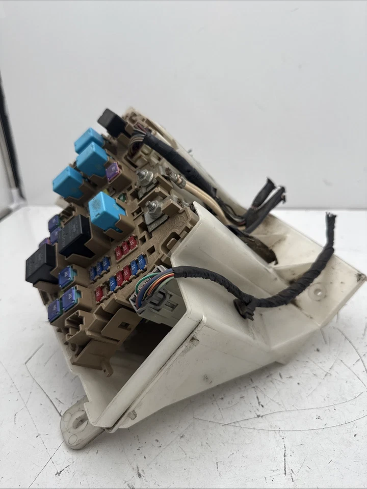 2006-2015 年马自达 Mx-5 Miata Fusebox 熔断器盒继电器模块 Ne51-66761 — 第 2/4 张图片