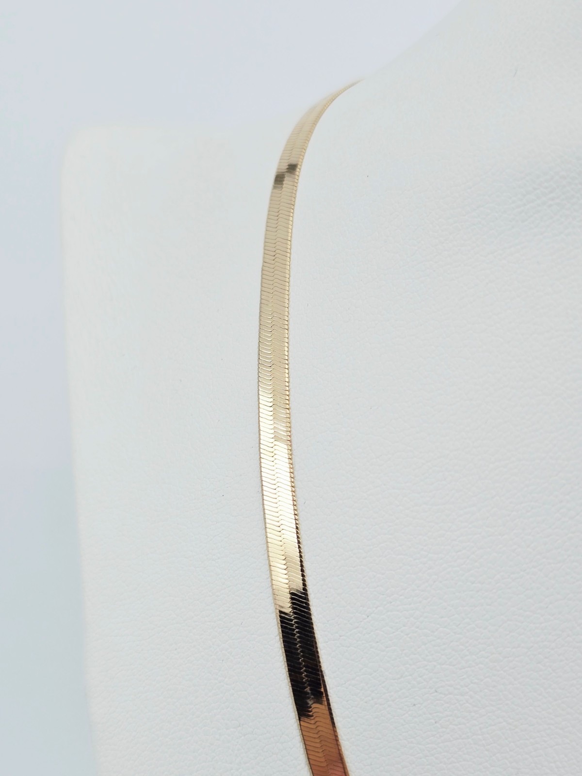 Beautiful 14K Solid Yellow Gold Flat Herringbone … - image 8