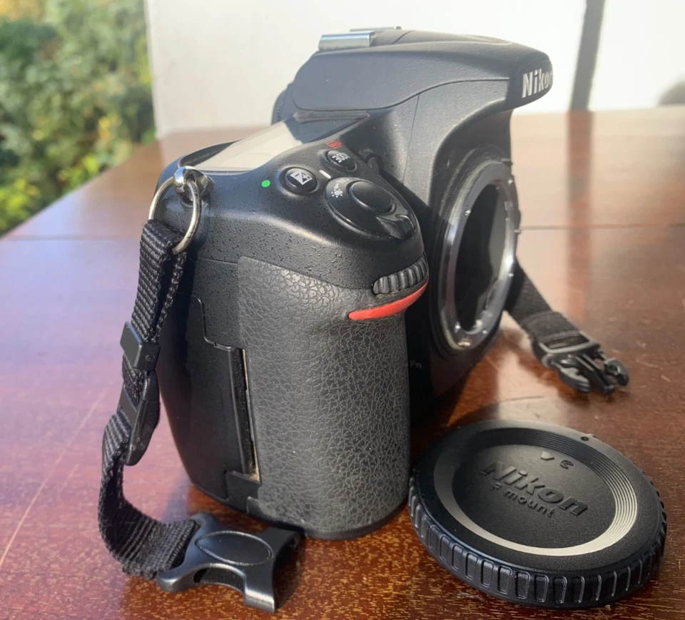 Nikon D300 Body, Digitalkamera, in sehr gutem Zustand - Bild 3 von 4